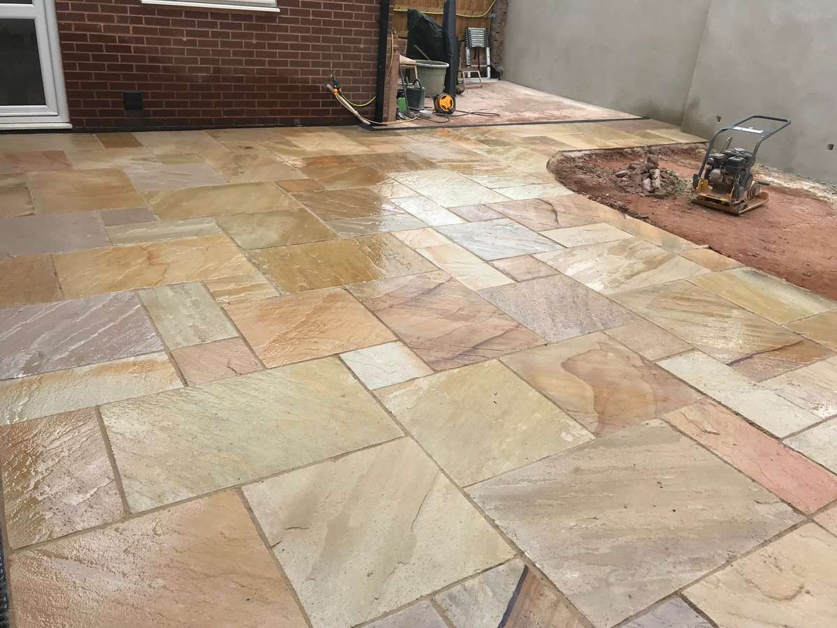 Patios, Clyst St. Mary